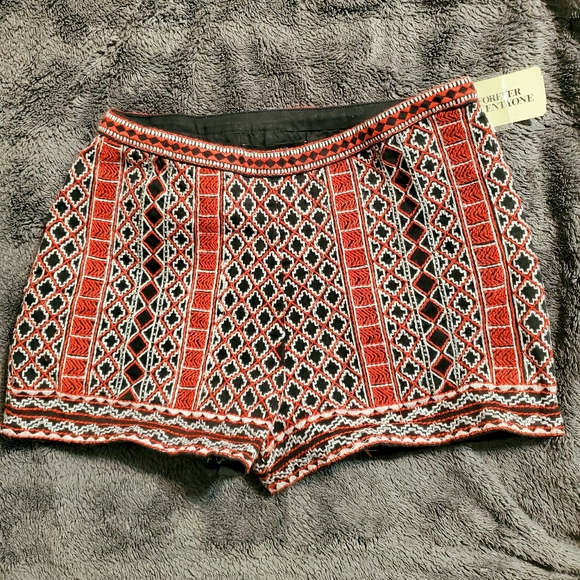 Forever 21 embroidered shorts - Picture 1 of 4